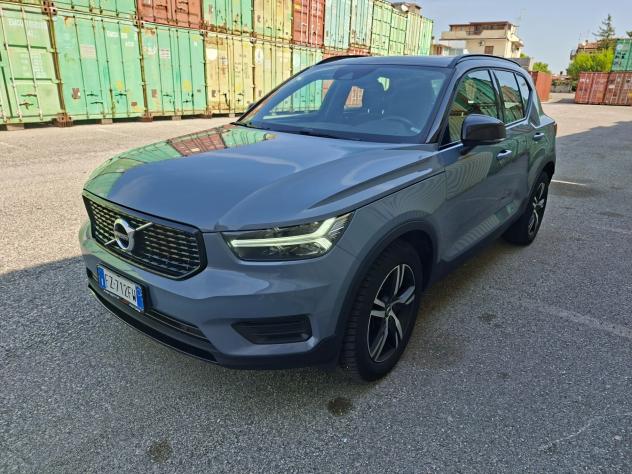 Volvo XC40 2.0 tdi 190cv r Design tetto
