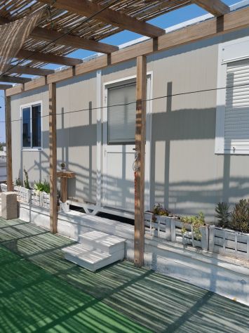 Splendida Villa Indipendente con Giardino, Terrazzo e Dependance – Venduta Arred - Foto 5