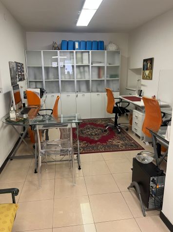 UFFICIO ZONA CENTRALE CON INGRESSO INDIPENDENTE IN VIA MICHELE CONFORTI - Foto 5