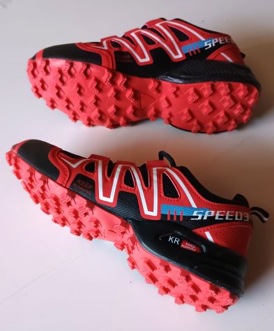 Scarpe da Trekking in tessuto rosso/nero. - Foto 2