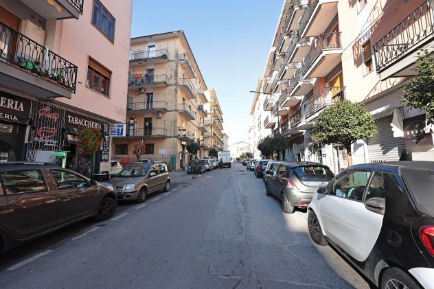 LOCALE COMMERCIALE AL CENTRO - Foto 10