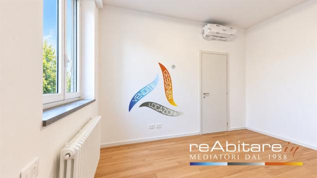 ELEGANTE VILLA SINGOLA CON GIARDINO PRIVATO E BOX – RESIDENCE ARESE 4 - Foto 14