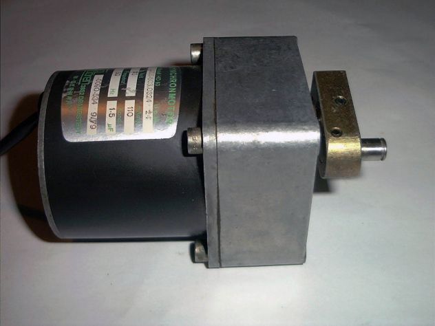 Motorino elettrico sincrono con riduttore - Foto 2