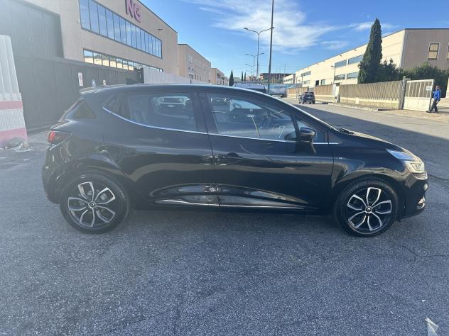 Renault Clio Clio 1.5 blue dci Moschino 90 cv - Foto 7