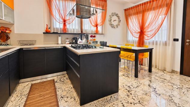 Villa bifamiliare 5 locali - Rif. 2519 - Foto 9