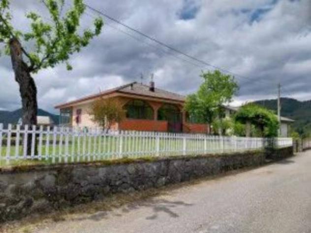 Immobile in asta di 138 m² con più di 5 locali e box auto in vendita a Zeri - Foto 2