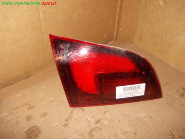 FANALE POST. PARTE INT. S. OPEL ASTRA (P10) Sports Tourer Parti elettriche Fanaleria Fanali Fanale post. sx. OPEL - ASTRA J Sports Tourer - 01-09-