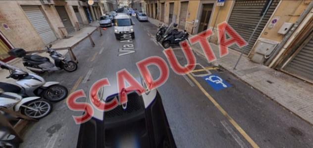 Immobile in asta di 476 m² con più di 5 locali in vendita a Ancona