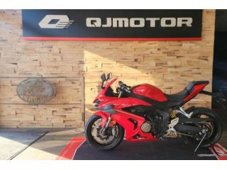 QJ MOTOR SRK 800RR 2025