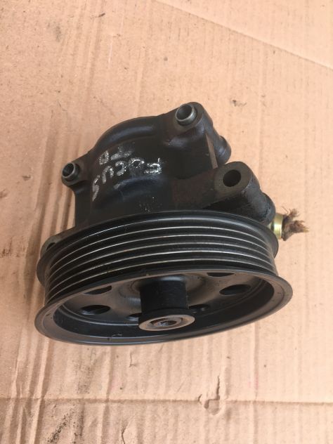 Pompa Idroguida con puleggia Ford FOCUS 1.8 Tdci 115 cv.