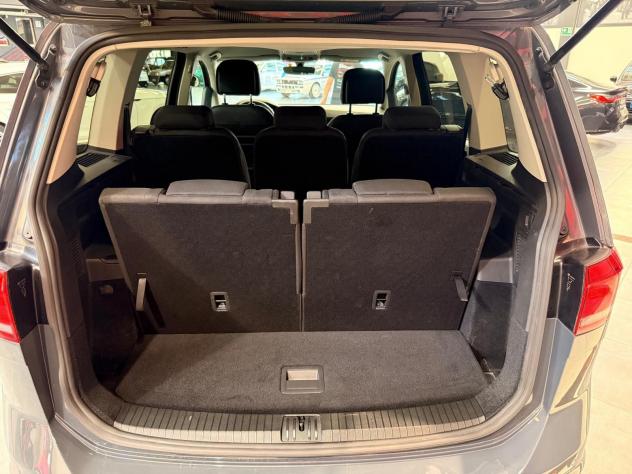 Volkswagen Touran 7 Posti 2.0 TDI SCR Executive DSG chilometri certificati Casamadre, possibilità di estensione garanzia Casamadre. - Foto 7