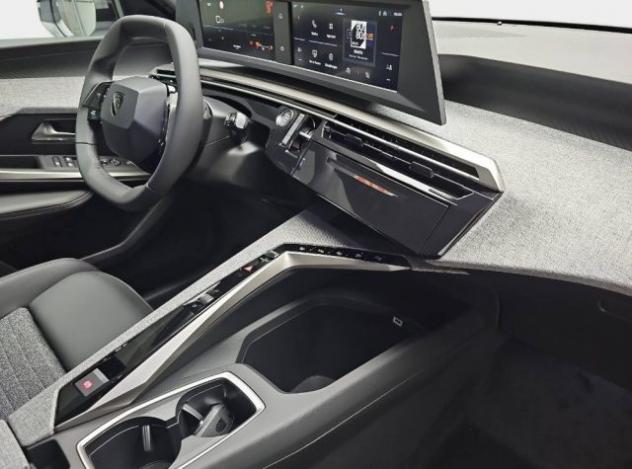 PEUGEOT 3008 1.2 Hybrid 136cv e-DCS6 Allure Cerchi 19 - Km 0 rif. 23477521 - Foto 7