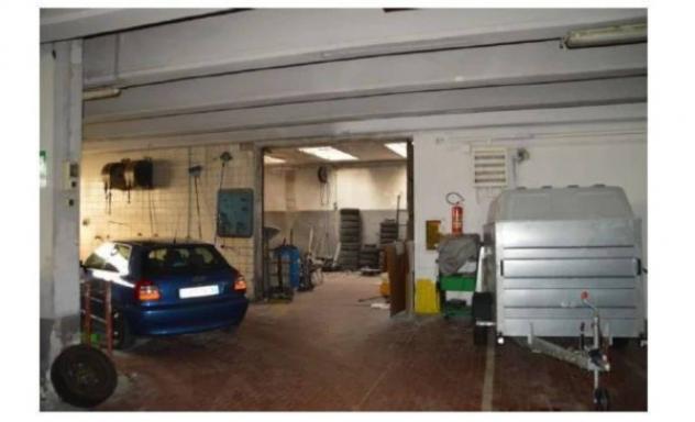 Immobile in asta di 1127 m² in vendita a Baranzate - Foto 2
