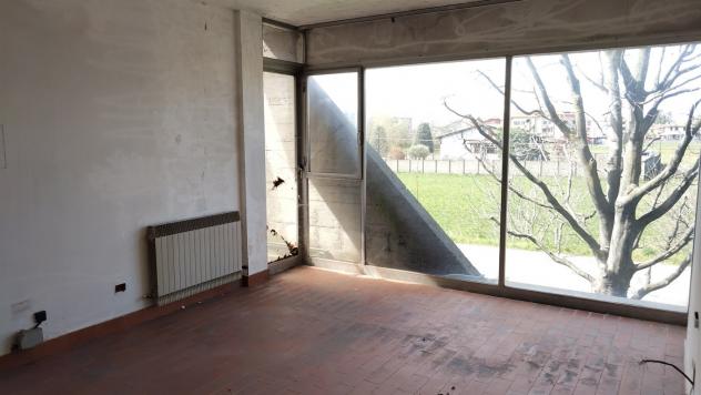 PORZIONE DI CAPANNONE A DESINAZIONE D'USO TERZIARIA DISPOSTO SU DUE LIVELLI. SUPERFICIE MQ 520 CALPESTABILI. - Foto 9