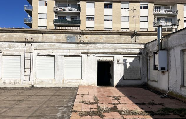 Edificio polifunzionale nel pieno centro urbano di Cecina - Foto 6