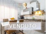 Appartamento 3 locali con balcone a Carnate