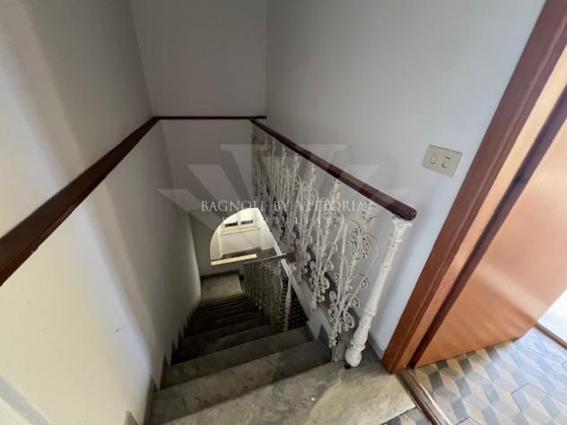 APPARTAMENTO di 5 vani e di 80 mq (PIETRASANTA) rif. 348/V - Foto 7