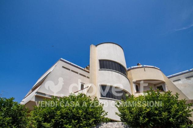 Villa di 335 m² con più di 5 locali e box auto in vendita a Taranto - Foto 7