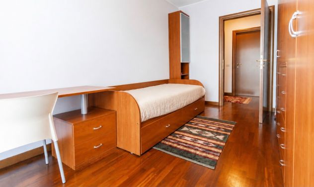 Stanza singola con bagno privato-trilocale Affori/Milano