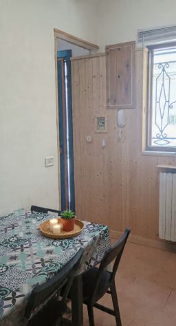MONOLOCALE ARREDATO IN PIENO BORGO A TARANTO - Foto 6