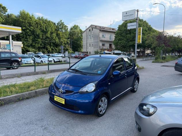 TOYOTA - Aygo - 12V VVT-i 5 porte Blue AUTOMATICA - Foto 3