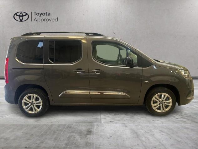 Toyota Proace City Verso 1.5D 130 CV S&S L1 Executive - Foto 4
