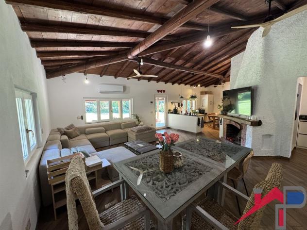 Bellissima Villa Singola Immersa nel Verde - Foto 12
