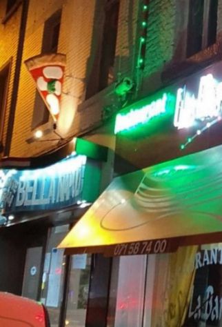 Insegna per pizzeria in vetroresina (fiberglass pizza), tridimensionale, a vela. - Foto 8