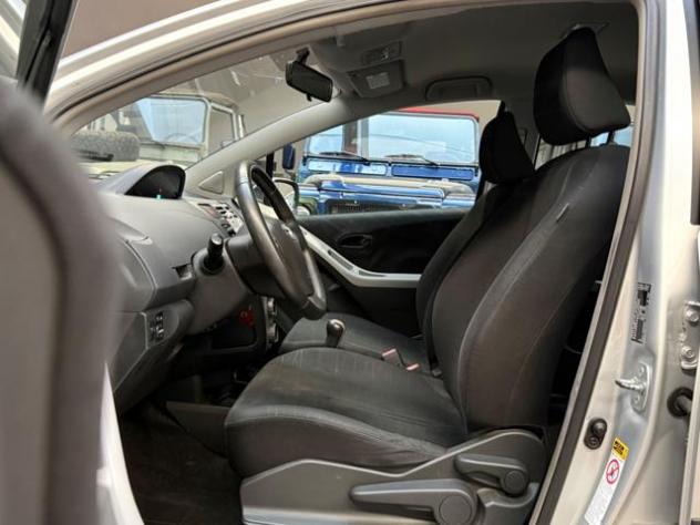 TOYOTA Yaris 1.0 5 porte Sol rif. 23895925 - Foto 8