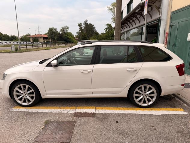 Skoda Octavia 1.6 TDI CR 105 CV DSG Elegance - Foto 5