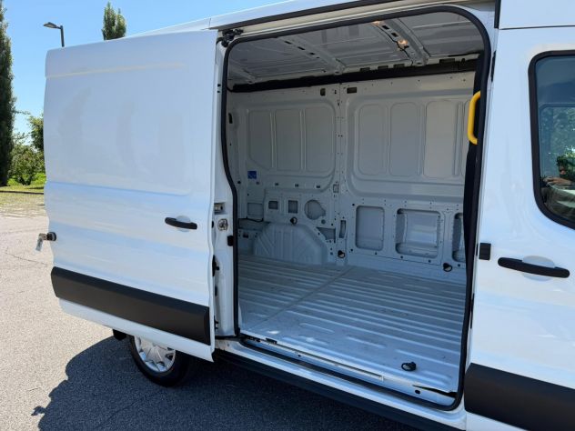 Ford Transit 2.0 Tdci L2H2 2023 – Km 40.000 - Foto 6