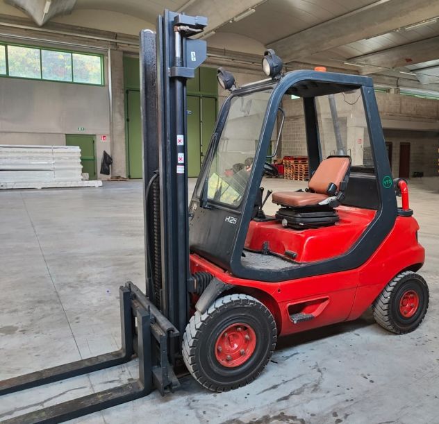 Carrello elevatore Linde mod H 25 D
