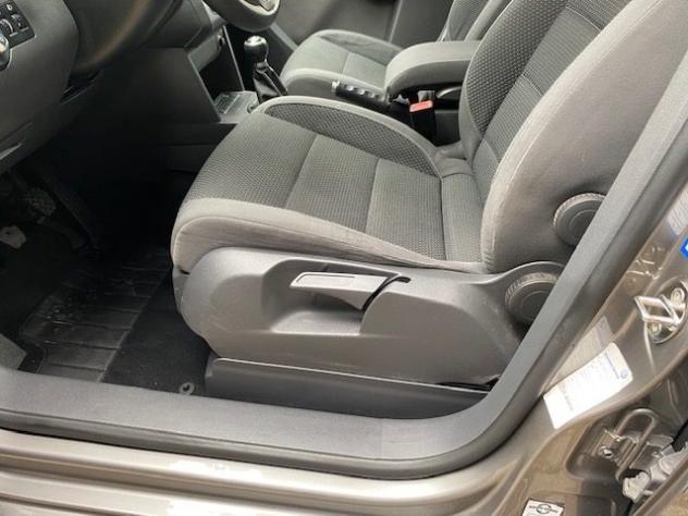VOLKSWAGEN Touran 1.6 TDI Trendline rif. 23869437 - Foto 6