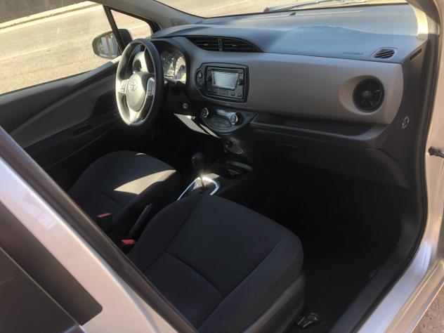Toyota Yaris 1.5 Hybrid 5 porte Cool - Foto 10