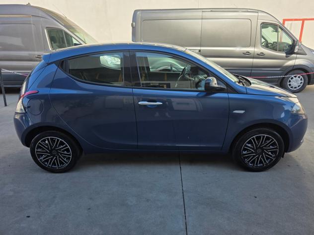 Lancia Ypsilon 1.0 FireFly 5 porte S&S Hybrid Ecochic Gold - Foto 3