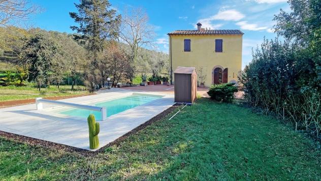 Rustico in vendita a Gabbro - Rosignano Marittimo 400 mq Rif: 1422756