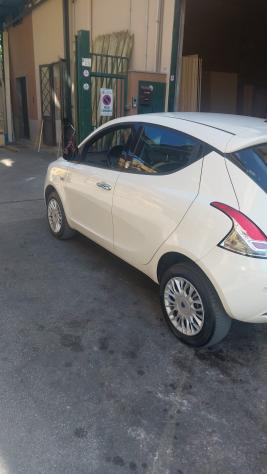 Lancia Ypsilon 0.9 TwinAir 85 CV 5 porte Metano Ecochic Platinum - Foto 2