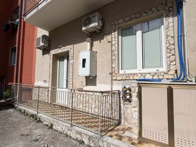 Capezzano - bilocale ristrutturato e arredato con balcone - Foto 2