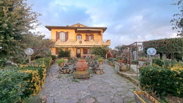 casa indipendente in vendita a Rosignano Marittimo in zona Vada