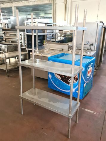 scaffalatura in acciaio inox a 3 ripiani usata