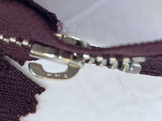 X83 Cerniere Lampo Zip metallo YKK senza tiretto cm 28 col. Viola – Pz. 30 - Foto 2