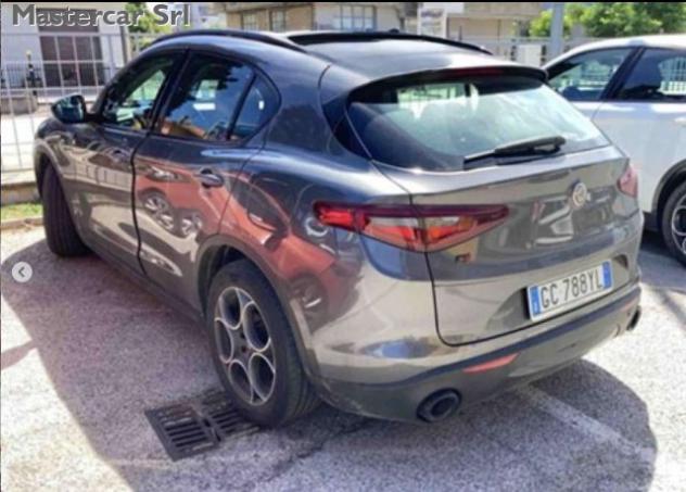 ALFA ROMEO Stelvio 2.2 TD 190 CV Sprint AT8 Q4 - GC788YL rif. 24091071 - Foto 2