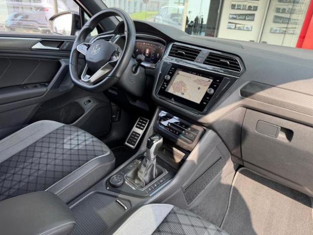 VOLKSWAGEN Tiguan 2.0 TDI 200 CV SCR DSG 4MOTION R-Line rif. 23414332 - Foto 8