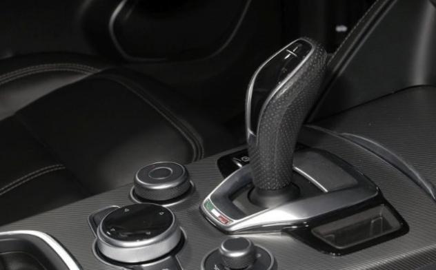 ALFA ROMEO Stelvio 2.0 Turbo 200 CV AT8 Q4 Sprint TETTO rif. 20599498 - Foto 9