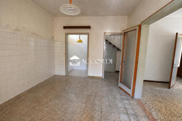 CASA INDIPENDENTE di 7 vani e di 328 mq (MONTEBELLUNA) rif. PE8 - Foto 10