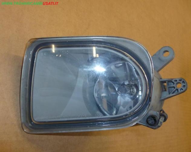 PROIETTORE FENDINEBBIA S. 30698629 VOLVO V50 - 0 305 075 001  Parti elettriche  Fanaleria  Fendinebbia sx. VOLVO - V50 - 01-02-2004 - 01-06-2007