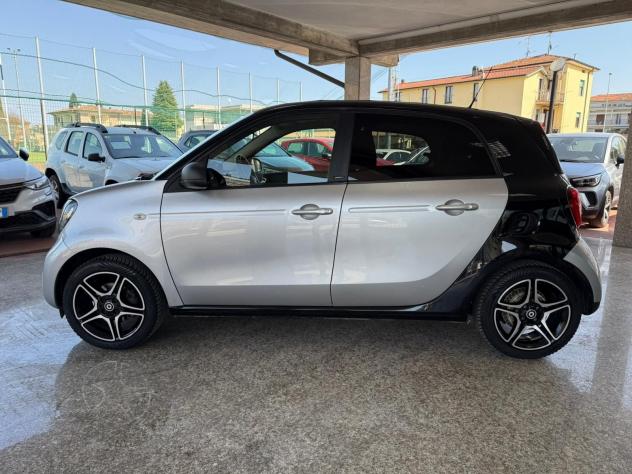 smart forfour 0.9 T 90CV Passion Twinamic , CAMBIO AUT - TETTO - Foto 3