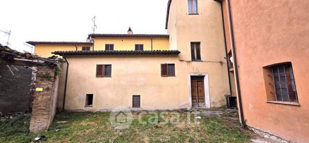 Foligno vendesi casa indipendente 9 vani 320 Mq - Foto 2
