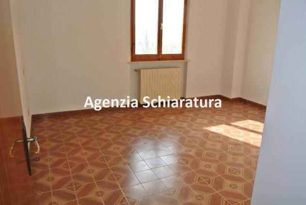 VICINANZE BORGO MASSANO VENDESI CASA SINGOLA CON DUE UNITA' IMMOBILIARI E UN'ETTARO DI TERRENO - Foto 18
