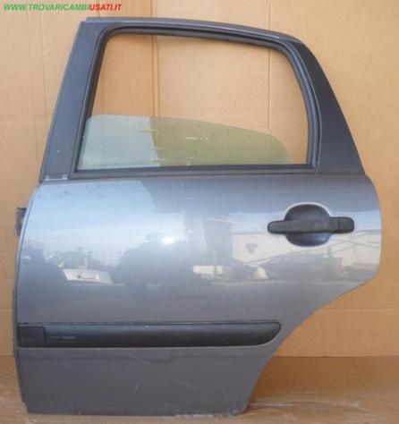 PORTA POST.S. GRIGIO MEDIO C/ALZ E SERR  Carrozzeria  Lamierati esterni  Porte  Porta post. sx. CITROEN - C3 5 porte - 01-03-2002 - 01-09-2009